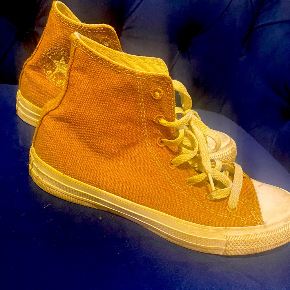 Camel Converse high top